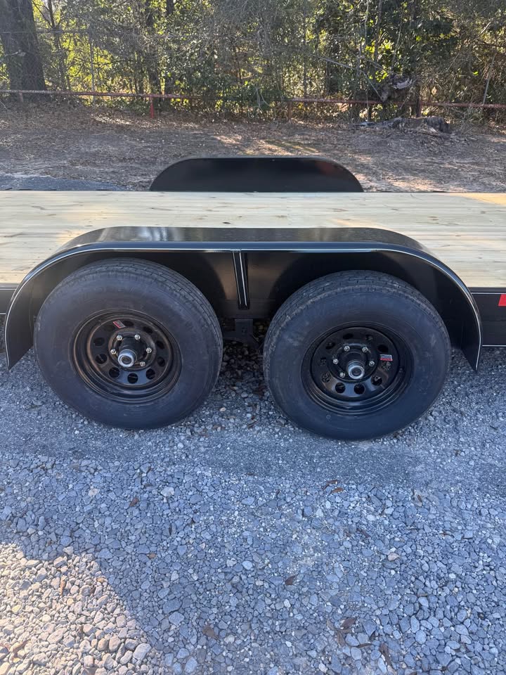 83 X 18 TUBE TOP TANDEM UTILITY TRAILER W/ 5FT. SLIDE IN RAMPS