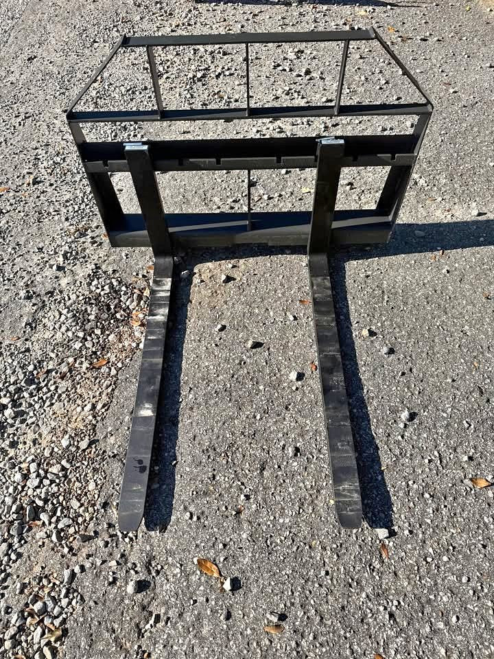 42” 2K LB PALLET FORKS