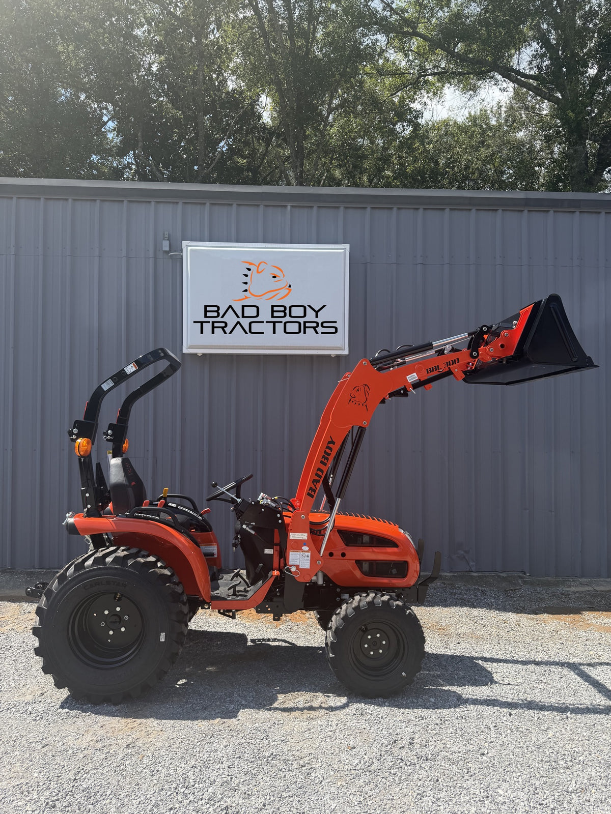 NEW 2026 BAD BOY 3026H TRACTOR (25 HP)