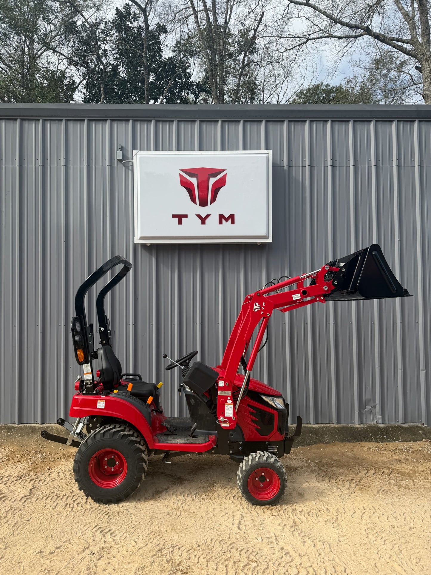 NEW 2026 TYM T224H TRACTOR (21.5 HP)