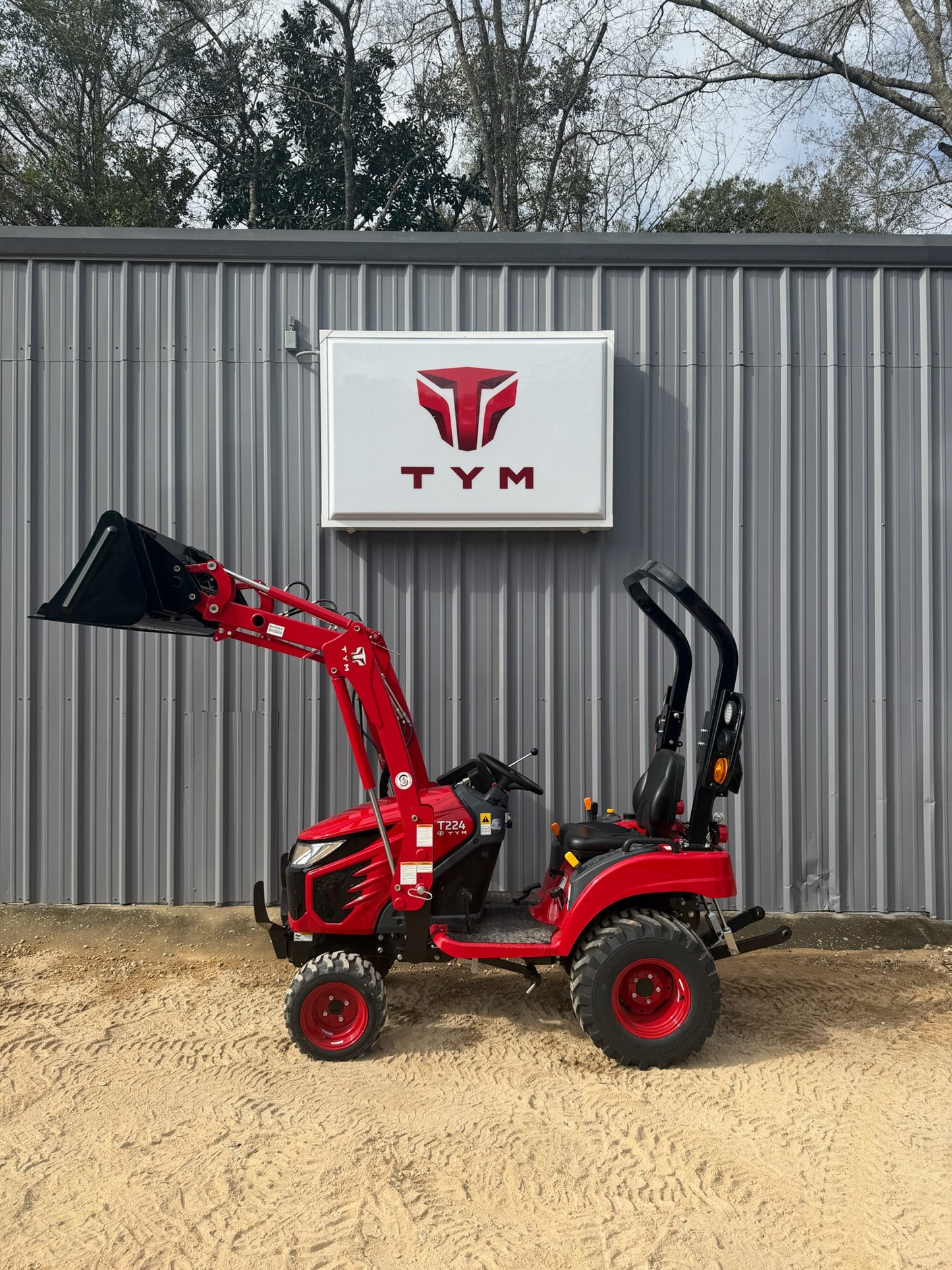 NEW 2026 TYM T224H TRACTOR (21.5 HP)