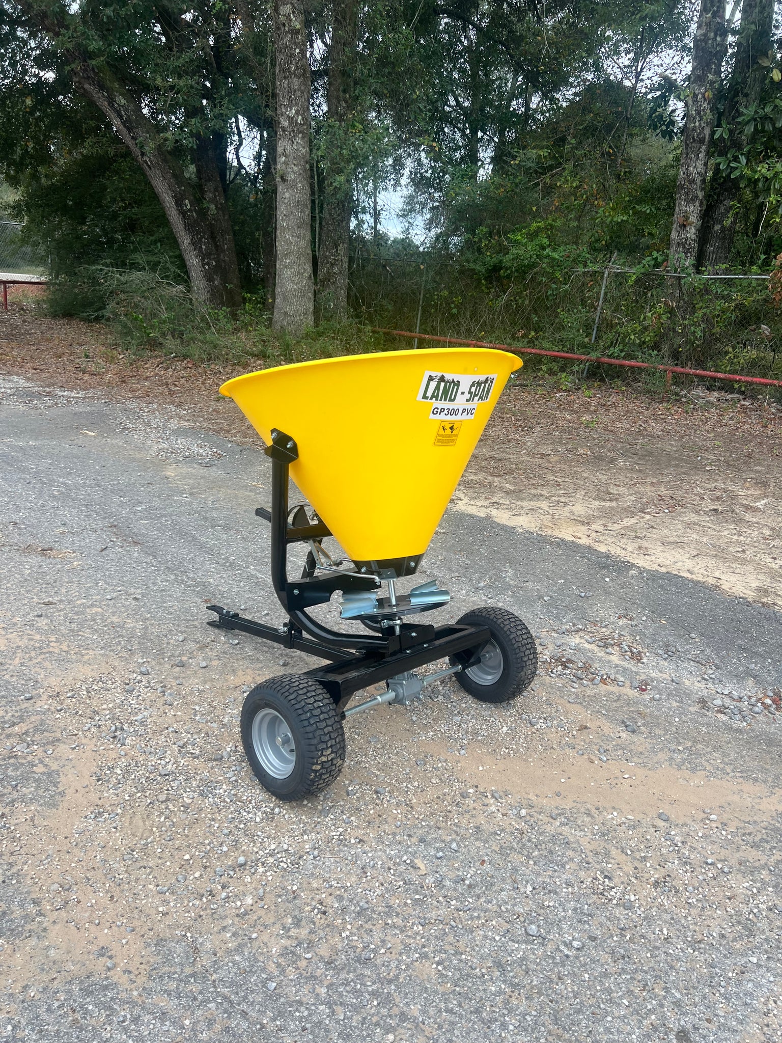 NEW LAND SPAN PULL TYPE SPREADER – Southern Farm Equipment